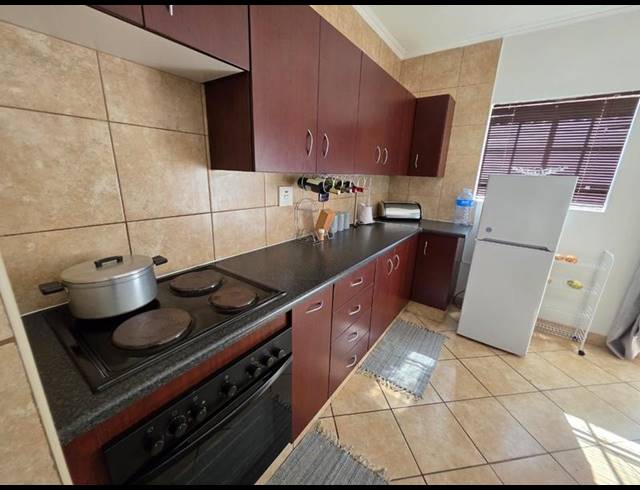 2 BEDROOM APARTMENT FOR SALE IN EIKE PARK